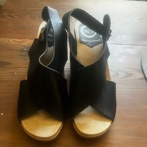 New No. 6 cross cross sandal clogs